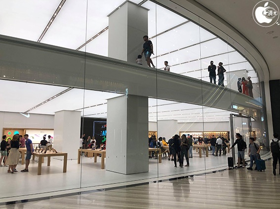 Apple シンガポールの２店舗目で初の空港内店舗 Apple Jewel Changi Airport をオープン Apple Store Macお宝鑑定団 Blog 羅針盤